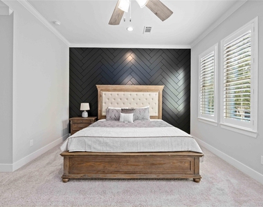 1324 W Pierce St - Photo Thumbnail 24