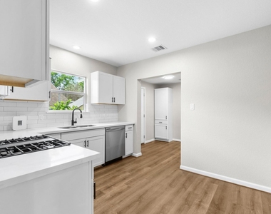 3106 Michigan Street - Photo Thumbnail 6