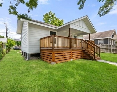 3106 Michigan Street - Photo Thumbnail 2