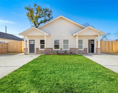 5618 Ridgeway Drive - Photo Thumbnail 1