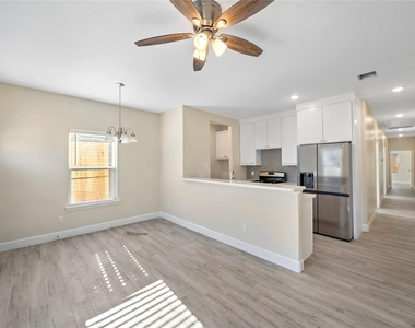 5618 Ridgeway Drive - Photo Thumbnail 10