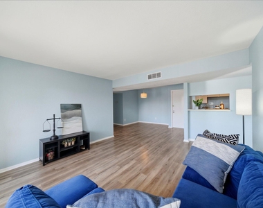 8523 Hearth Drive - Photo Thumbnail 6