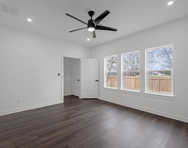 7430 Avenue E - Photo Thumbnail 26