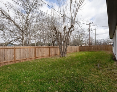 7430 Avenue E - Photo Thumbnail 33
