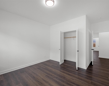 7430 Avenue E - Photo Thumbnail 12
