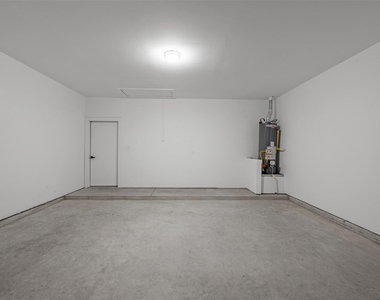 7430 Avenue E - Photo Thumbnail 32