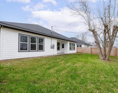 7430 Avenue E - Photo Thumbnail 35
