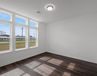 7430 Avenue E - Photo Thumbnail 3