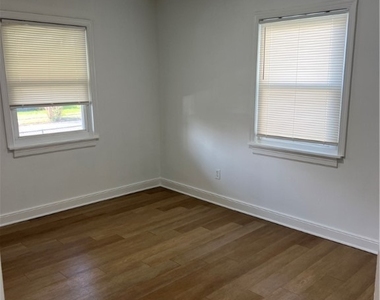 1728 Winder Street - Photo Thumbnail 5