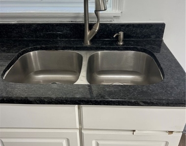 1728 Winder Street - Photo Thumbnail 14