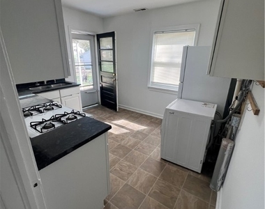 1728 Winder Street - Photo Thumbnail 11