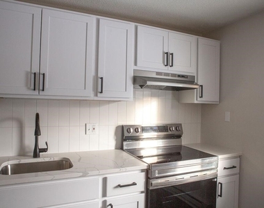 180 N Main - Photo Thumbnail 24
