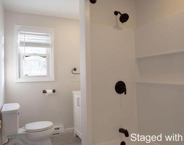 180 N Main - Photo Thumbnail 4