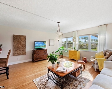 1085 Forest Lakes Drive - Photo Thumbnail 10