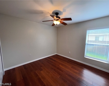 8334 Robin Road - Photo Thumbnail 6