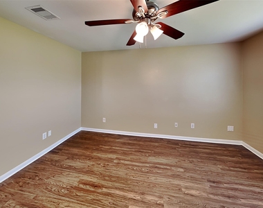 3926 Cloudbluff Lane - Photo Thumbnail 6