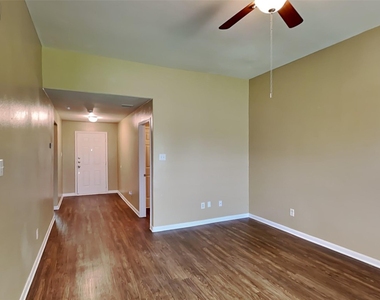 3926 Cloudbluff Lane - Photo Thumbnail 5