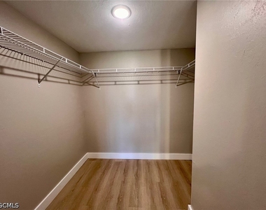 4102 Se 19th Place - Photo Thumbnail 9