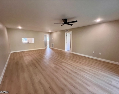 4102 Se 19th Place - Photo Thumbnail 7