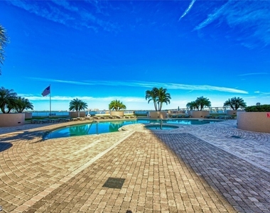 2090 W 1st Street - Photo Thumbnail 38