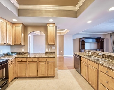 2090 W 1st Street - Photo Thumbnail 18