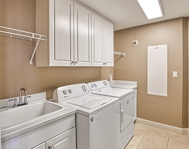 2090 W 1st Street - Photo Thumbnail 34