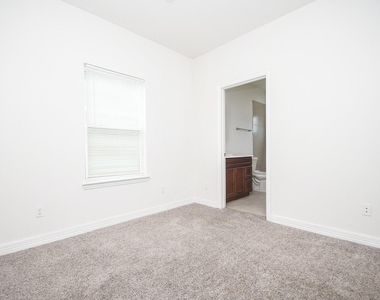 2407 Ferguson Way - Photo Thumbnail 7