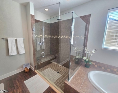1919 Sw 26th Terrace - Photo Thumbnail 13