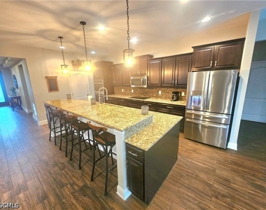 1919 Sw 26th Terrace - Photo Thumbnail 4
