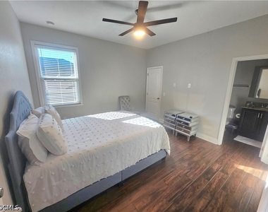 1919 Sw 26th Terrace - Photo Thumbnail 24