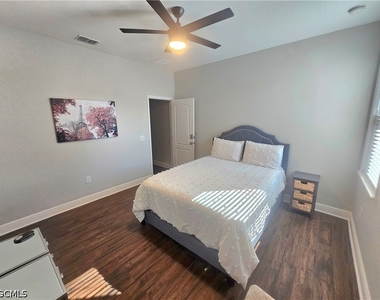 1919 Sw 26th Terrace - Photo Thumbnail 26