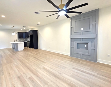 19539 Dunbar Avenue - Photo Thumbnail 6