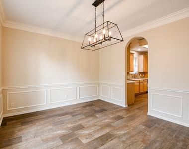 241 Blue Hill Drive - Photo Thumbnail 5