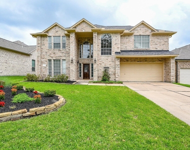 241 Blue Hill Drive - Photo Thumbnail 1