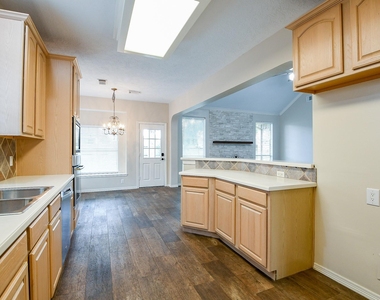 241 Blue Hill Drive - Photo Thumbnail 8