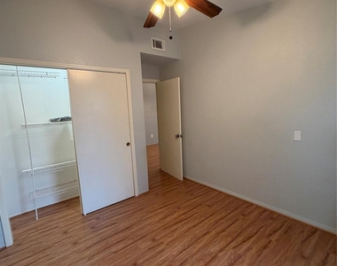 2425 Augusta Drive - Photo Thumbnail 23
