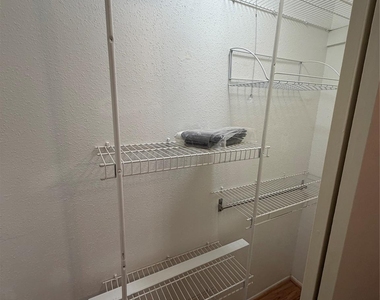 2425 Augusta Drive - Photo Thumbnail 22