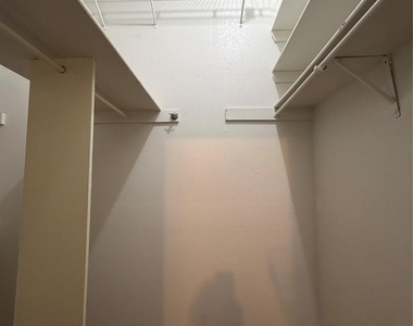 2425 Augusta Drive - Photo Thumbnail 19