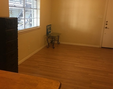 4306 Avenue A - Photo Thumbnail 6