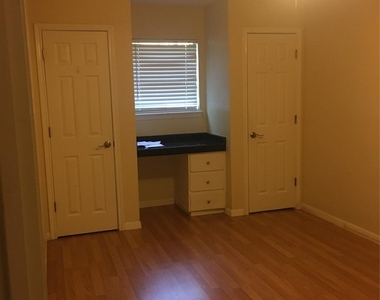 4306 Avenue A - Photo Thumbnail 5