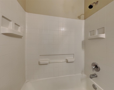 2618 Bammelwood Drive - Photo Thumbnail 13