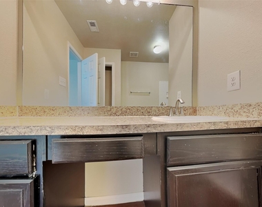 2618 Bammelwood Drive - Photo Thumbnail 6