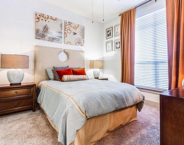 2525 S Voss Road - Photo Thumbnail 14