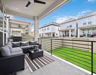 5821 Kansas Street - Photo Thumbnail 23