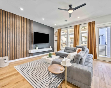 5821 Kansas Street - Photo Thumbnail 29