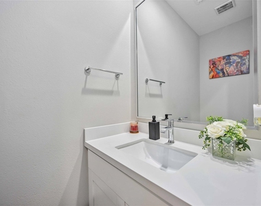 5821 Kansas Street - Photo Thumbnail 27