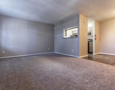 480 W Parker Road - Photo Thumbnail 7