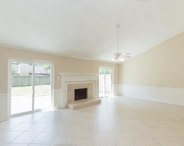 4106 Kitchen Hill Lane - Photo Thumbnail 2