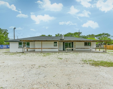 9030 Almeda Genoa Road - Photo Thumbnail 12