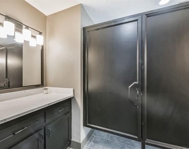 9030 Almeda Genoa Road - Photo Thumbnail 7